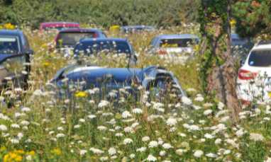 Schrottauto in Neuss